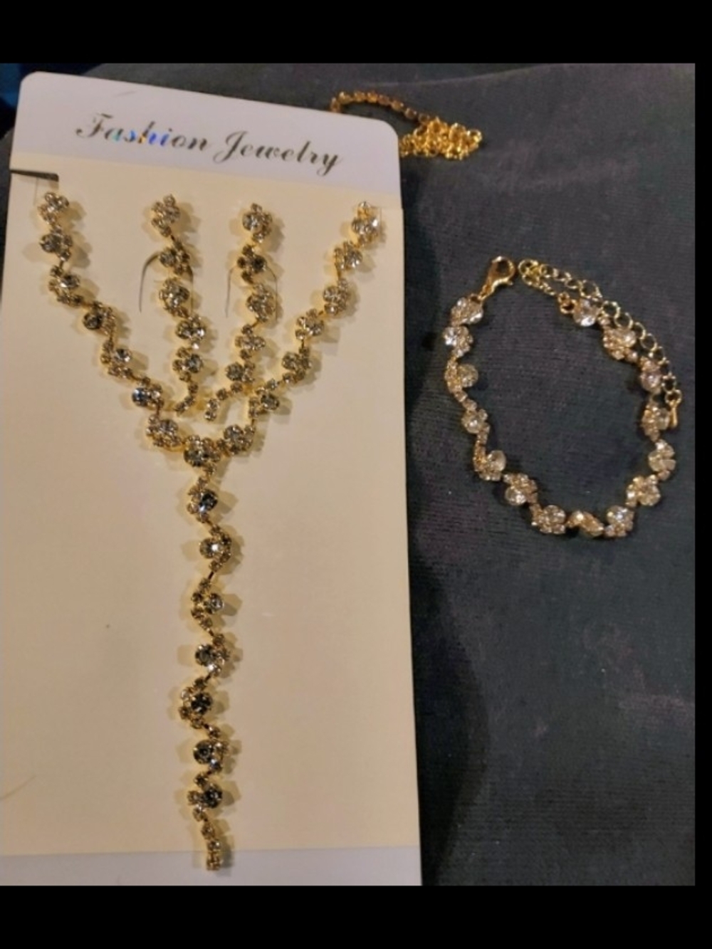 Fashion Jewelry Gold Crystal Y-Necklace with Matching Bracelet & Earrings